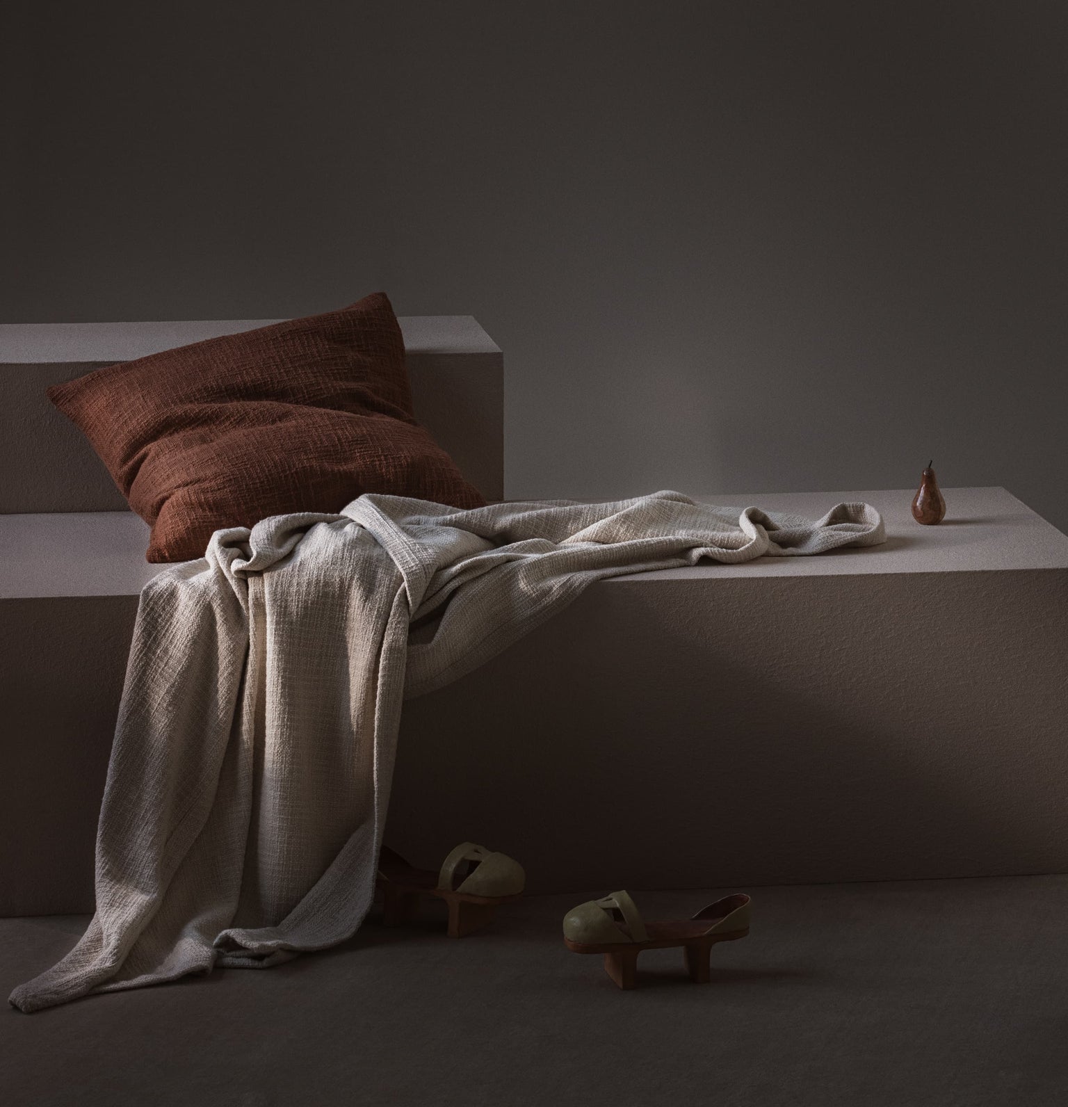 Tate Bed Runner - Dark Grey