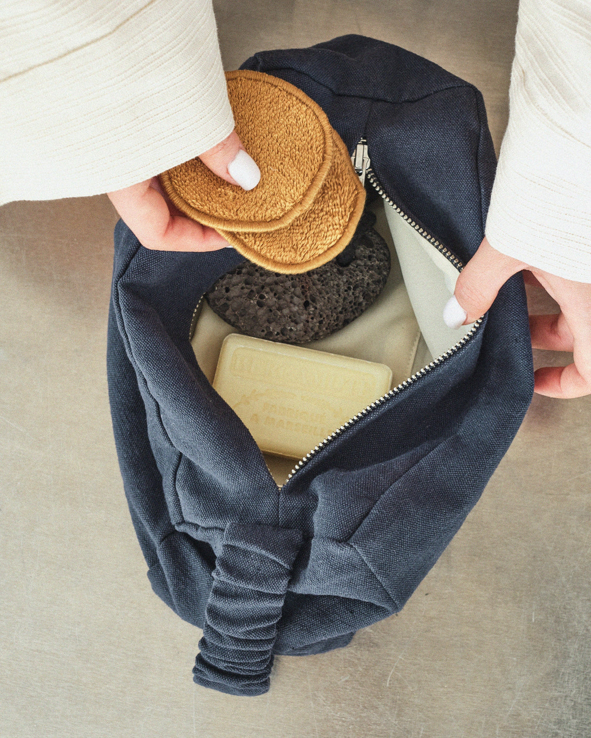 Mira Pouch / Indigo